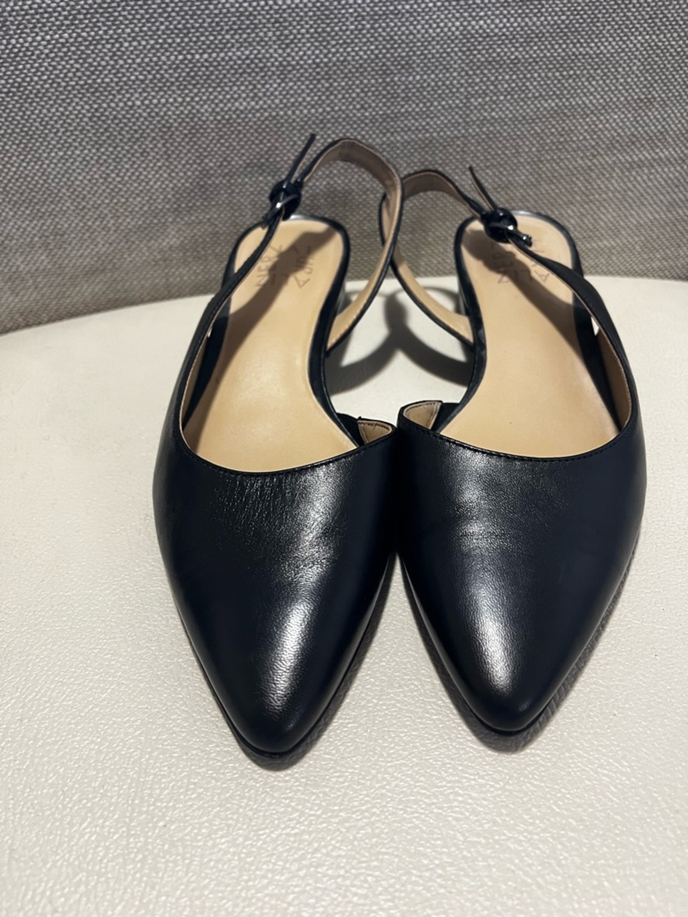 Naturalizer Banks Black Pointed-Toe Slingback Low Heel Mules Size 6.5 - Picture 3 of 9